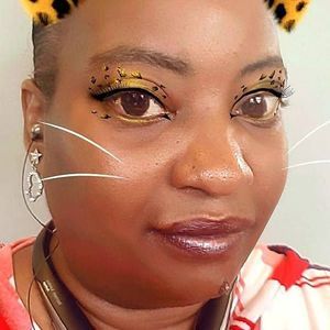 Meet your Posher, Paula